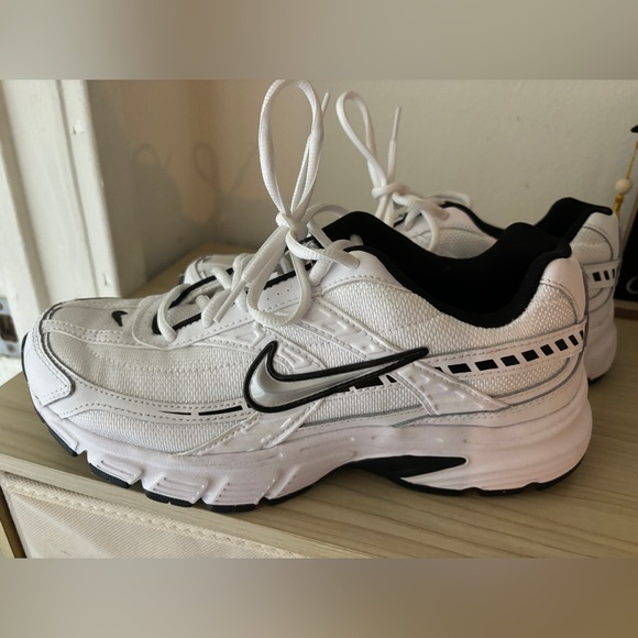 Nike Initiator Shoes - Picture 5 of 5